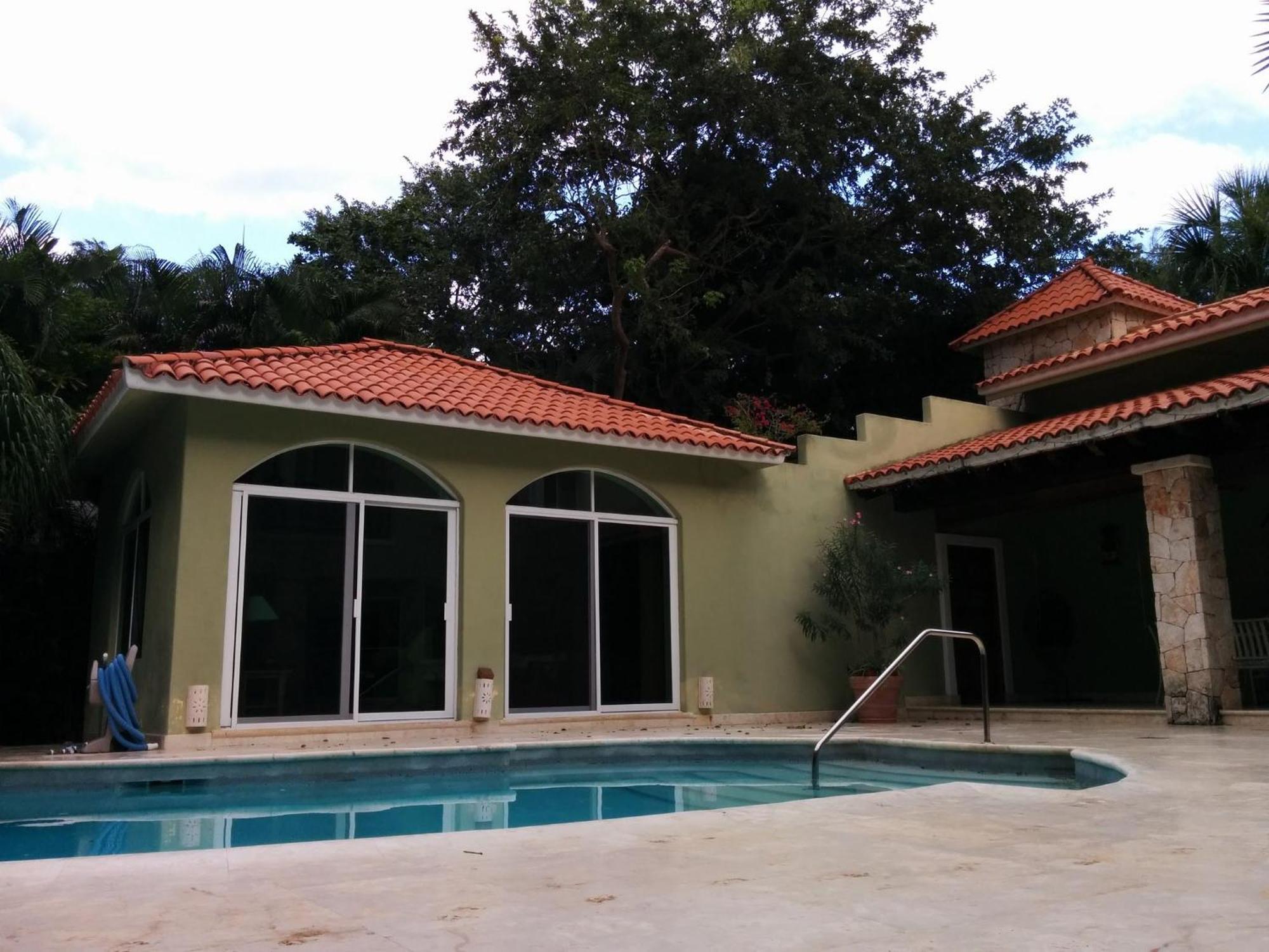 Сasa de vacaciones Casa Beard, Spacious With High Speed Wifi & Pool.
